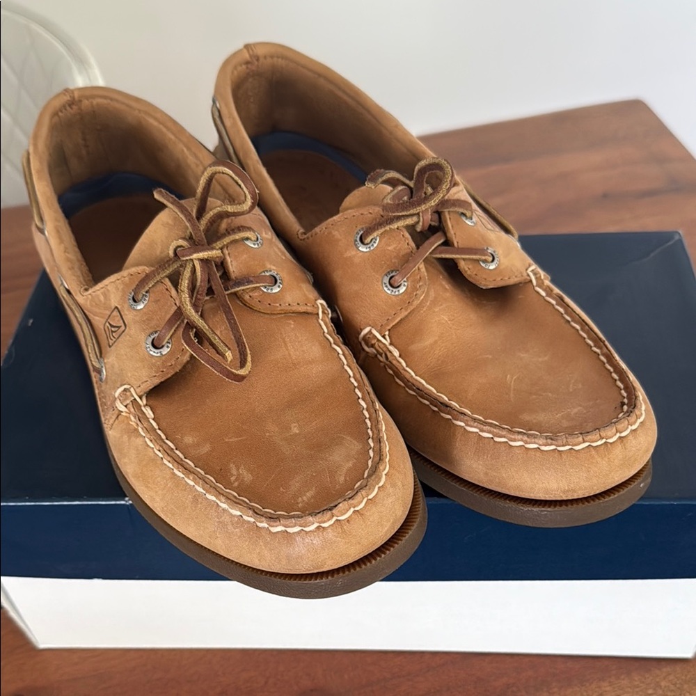 Sperry Tan Boat Shoes with Moccasin Construction and Non-Marking Sole